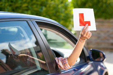 RODITELJIMA VELIKO IZDVAJANJE Vlasnici auto-škola kukaju