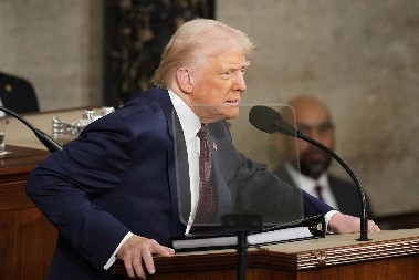 TRAMP NE ODUSTAJE "Grenland nam treba i dobićemo ga po svaku cenu"