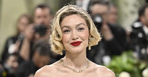 SEDA KOSA, A MLADO LICE Điđi Hadid neprepoznatljiva sa novom frizurom, zbog ove nijanse izgleda kao totalno druga osoba