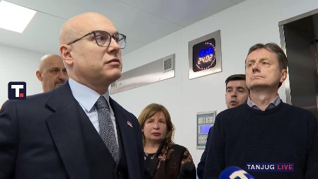 "ONI SU GORI OD NAJGORIH VANDALA, BATINAŠA I SILEDŽIJA" Premijer Vučević osudio sramno ponašanje opozicije: Napadaju žene zato što drugačije politički misle od njih