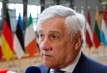 TAJANI: "Nije moguće garantovati bezbednost Evrope i Ukrajine bez podrške SAD"
