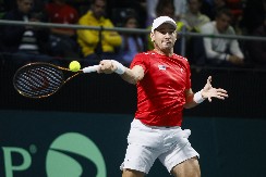 LAJOVIĆ POKAZAO NOVU DEVOJKU Srpski teniser atraktivnom plavušom zamenio doktorku Lidiju (FOTO)