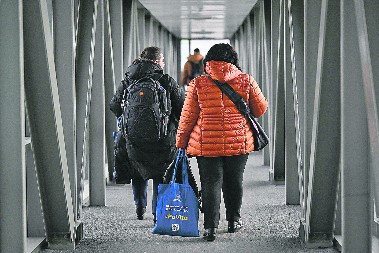 MASOVNO ISELJAVANJE ALBANACA Hiljade zahteva za azil svake godine, u EU ne veruju šta se dešava