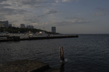 ODESA U PLAMENU! Masovan napad na grad, mnogo toga gori! (VIDEO)