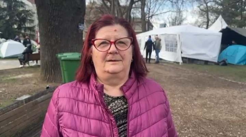 "TREBA OVO IZDRŽATI": Gospođa Slavica došla da podrži studente koji žele da uče (VIDEO)