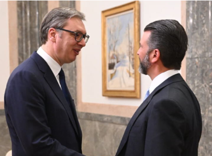 VUČIĆ SE SASTAO SA TRAMPOM JUNIOROM Evo o čemu su pričali