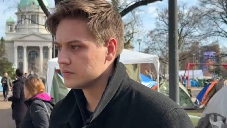 "PODRŠKA KOLEGAMA KOJI TRPE PRITISAK" Student Matija: Mirno protestujemo, nikog ne provociramo (VIDEO)