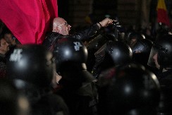 ZEMLJOTRES! U fokusu čovek sa SRPSKIM pasošem! Evo šta se sad desilo nakon brutalnog udara na RUMUNSKOG TRAMPA!