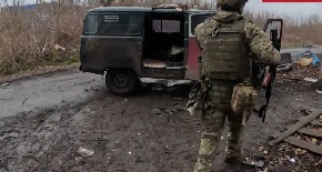 UKRAJINCI GRUNULI KASETNU MUNICIJU NA RUSKE NOVINARE Kamera sve snimila, izbegli smrt za 50 metara! (VIDEO)