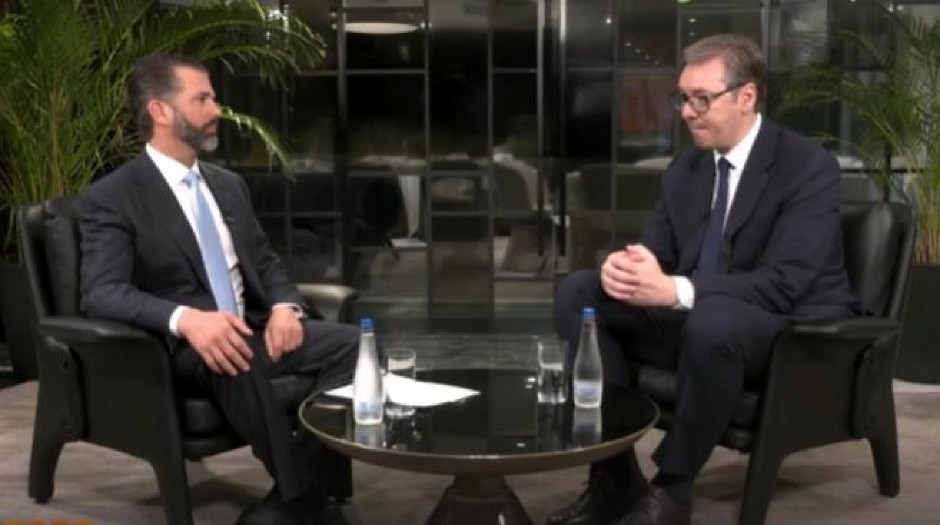 VUČIĆ SA TRAMPOM MLAĐIM O KOSMETU Predsednik Tramp je tada želeo da nas dodatno ne povredi