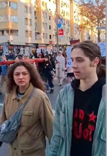 TUŽILAŠTVO PRIKUPLJA PODATKE Planirali spaljivanje policajaca molotovljevim koktelima