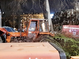 UHAPŠEN T.N. KOD PIONIRSKOG PARKA: Ekstremista upalio traktor i dao gas, pokušao da pobegne!