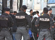 DESETORO UHAPŠENO ZBOG POKUŠAJA OTMICE U FRANCUSKOJ! Policija sprečila kidnapovanje