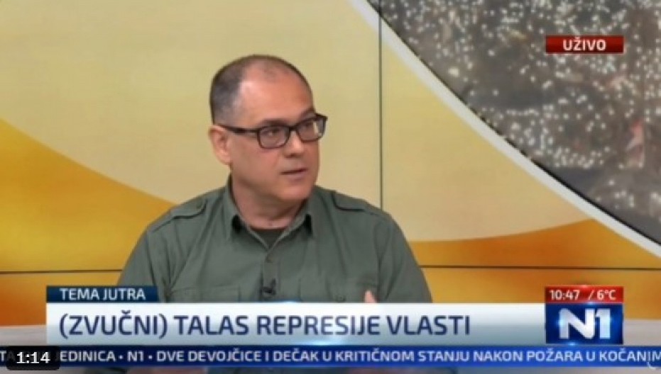 PUSTIO LAŽ KAO ČINJENICU A SADA PREVARANTSKI UZ OSMEH KAŽE: "Nema dokaza o zvučnom topu, ovo je kao rasprava o veri u Boga!"