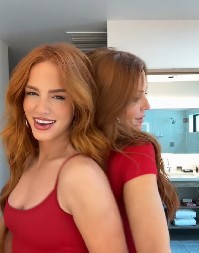 MAMA (50) I ĆERKA (23) POSTALE HIT NA INTERNETU Svi misle da su sestre, ne mogu da se načude koliko liče!