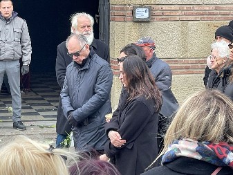 "ŽIVI, JER SVAKA VEČNOST JE KRATKA..." Aleksandra (27) sahranjena uz bolne reči pesme koja nosi snažnu poruku