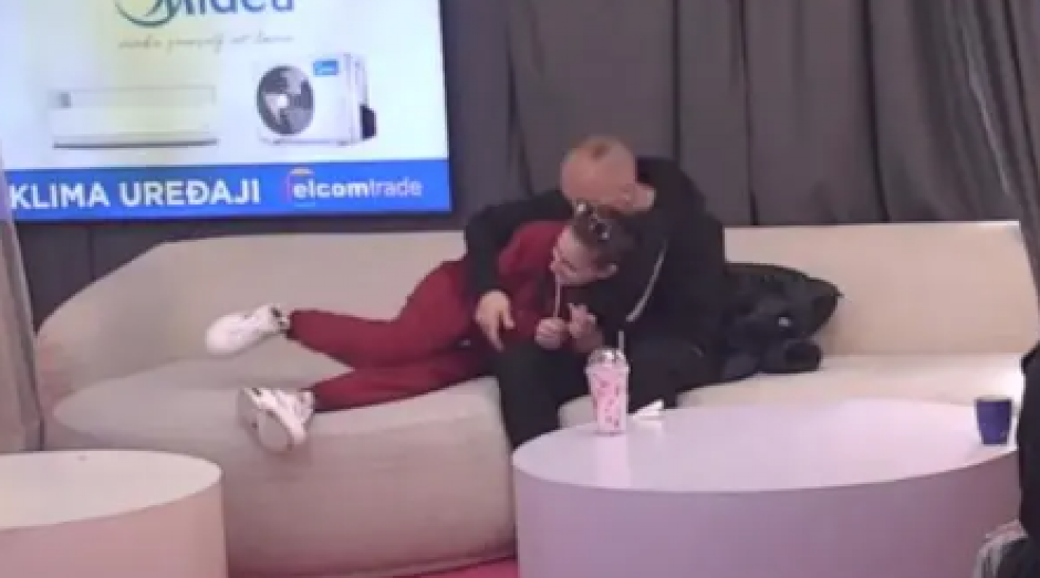 STEFANI I MUNJEZ SE POMIRILI! Mislili da ih kamere ne snimaju, pa se opustili, pokušali sve da prevare (FOTO)