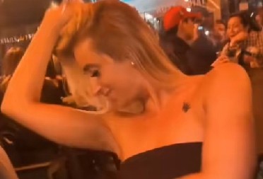 ''KIJA, JAVI SE, AKO SI...'' Tiktokerka izgubila telefon u noćnom klubu, zbog neverovatnog poteza pronalazača, internet gori od oduševljenja! (VIDEO)