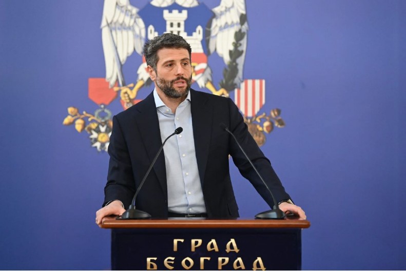 "ĐAČKA POMOĆ OD 20.000 DINARA I OVE GODINE" Gradonačelnik Beograda, Šapić: Nastavljamo sa radovima u centru grada