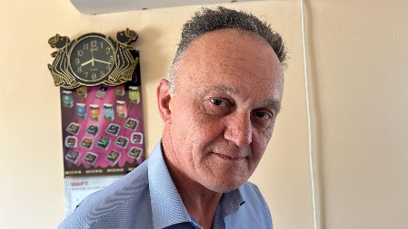 "CELO TELO MI JE BILO POD OSPOM, NISU MOGLI VENU DA MI NAĐU" Zoran je sa samo osam meseci preživeo variolu veru, sve duguje jednom doktoru