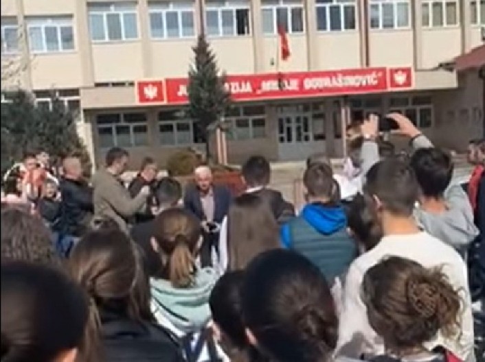 BIJELO POLJE: Ukoliko ne dođe do smene direktorice, profesori stupaju u štrajk