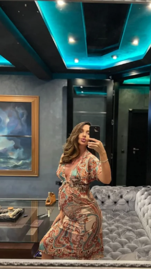 "PEVALA SAM O SKUPIM KOLIMA I SATOVIMA, A VOZILA SE AUTOBUSOM" Malo ko zna ove detalje iz biografije poznate pevačice