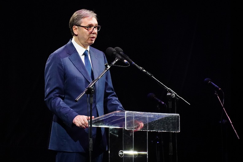 UBIJALI SU NAM DECU, TO IM NE SMEMO ZABORAVITI Vučić na obeležavanju Dana sećanja na stradale u NATO agresiji