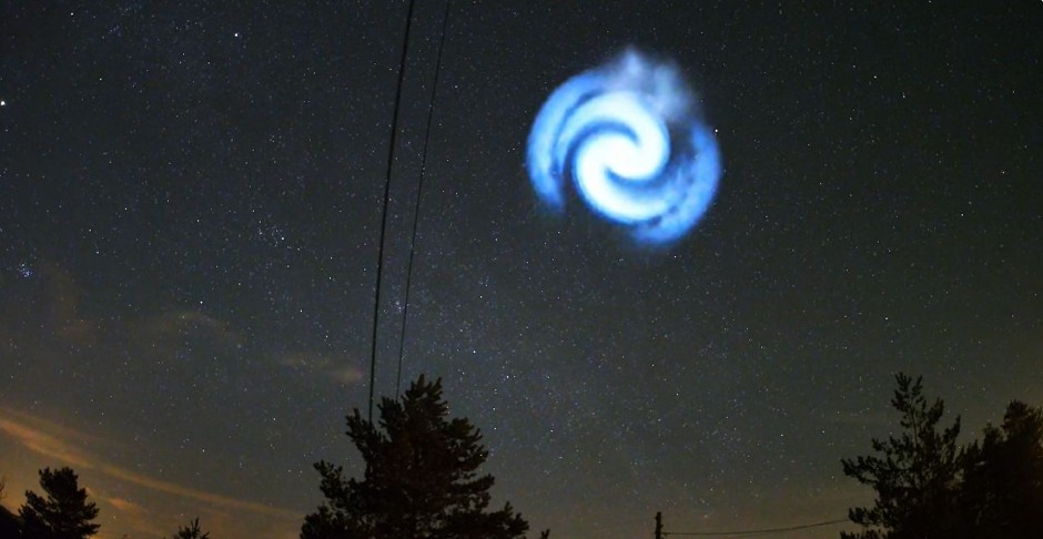 DA LI STE JE I VI VIDELI? Misteriozna spiralna svetlost na nebu iznad Srbije i širom sveta, evo o čemu se radilo (VIDEO)