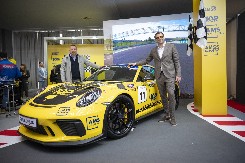 Milan Nikolić, generalni sekretar AMSS-a na Salonu automobila u Beogradu: Bezbednost u saobraćaju je naš prioritet