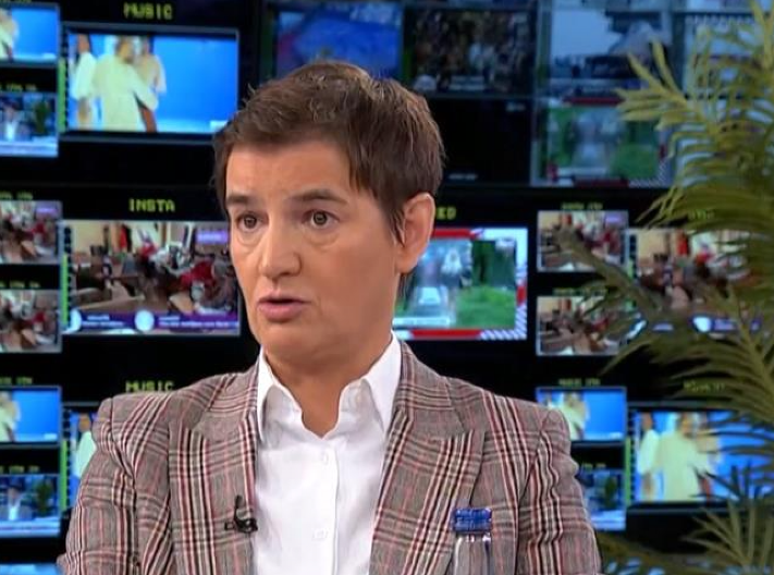 REDOVNO RADI 75 ODSTO OSNOVNIH ŠKOLA I VIŠE OD 80 ODSTO SREDNJIH Brnabić: Svi nastavnici drže časove 45 minuta, situacija ide na mnogo bolje