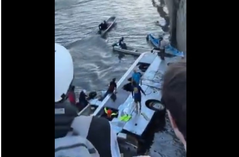 AUTOBUS KOJI JE VOZIO DECU NA IZLET KRENUO UNAZAD I UPAO U REKU: Vozač preminuo, objavljen JEZIV SNIMAK (VIDEO)