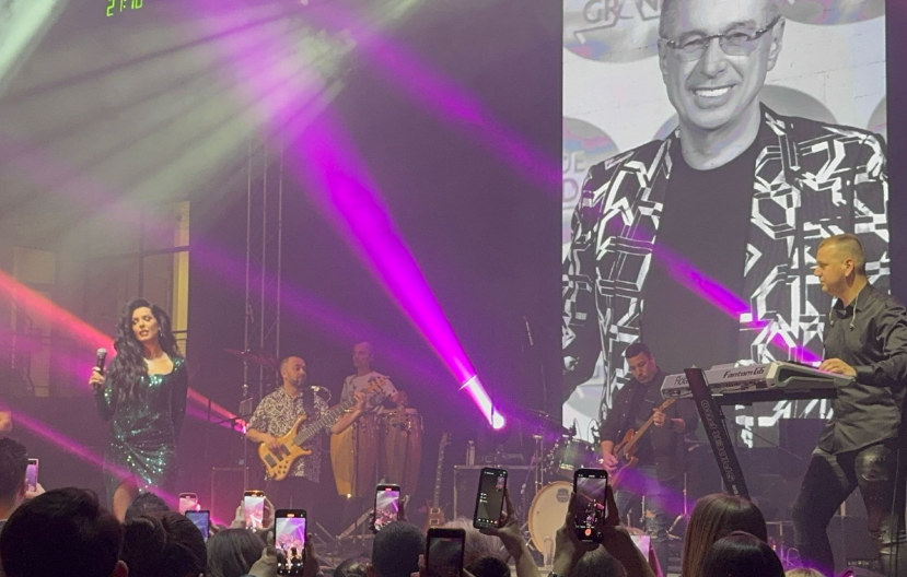 EMOTIVAN TRENUTAK NA KONCERTU TANJE SAVIĆ ZBOG SAŠE POPOVIĆA! Pred hiljadama ljudi uradila ovo njemu u čast