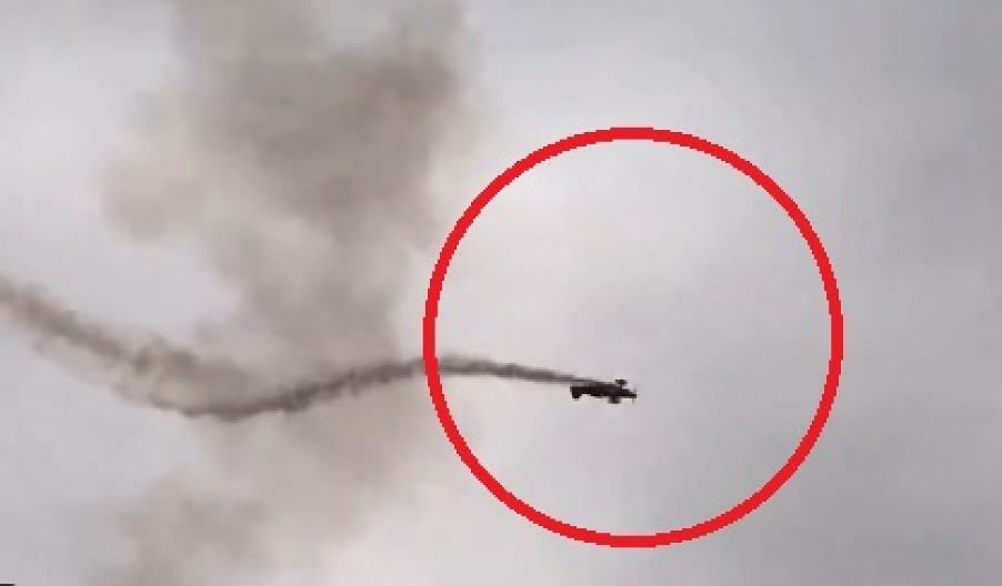 UZNEMIRUJUĆE! ISPLIVAO JEZIV SNIMAK NESREĆE Avion se srušio na pistu, pilot u kritičnom stanju (VIDEO)