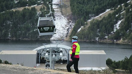 SPAS U POSLEDNJEM MOMENTU Automobil pronađen u blatu, planinari se krili u kolibi da sačuvaju život