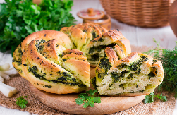 POSNA CVETNA POGAČA SA SREMUŠEM Sočna i mekana kao duša, samo dodajte prilog po želji