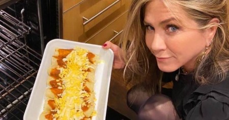 TAJNA MLADOLIKOG IZGLEDA DŽENIFER ANISTON Ova žitarica prepuna kolagena podmlađuje, jača kosti i čuva creva – jedite je što češće