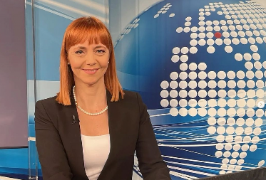 BIĆETE U ŠOKU KADA SAZNATE KO JE SUPRUG VODITELJKE DNEVNIKA RTS Jako je uticajan i cenjen, godinama ga je skrivala od svih!