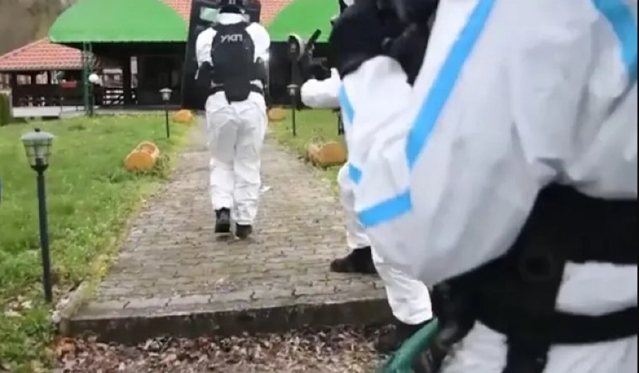 NAORUŽANI SPECIJALCI UPALI NA IMANJE KOD DESPOTOVCA! Evo šta se dešava (VIDEO)