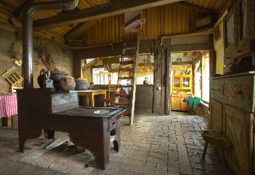 NEPROCENJIVO BLAGO U DOMU Prenosi se s kolena na koleno, nikada se ne prodaje