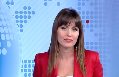 POJAVILE SE OBNAŽENE FOTKE VODITELJKE RTS-A! Pred kamerama je uvek smerna i doterena, svi u šoku zbog ovoga što sada vide!