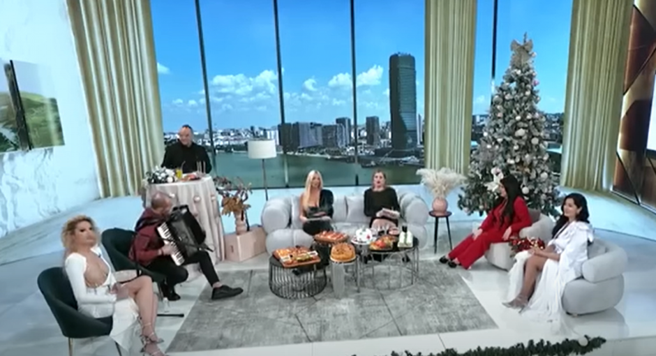 OTKRILA ŠTA SE DEŠAVA IZA KAMERA! Voditeljka konačno progovorila o ovim detaljima: "Plakala sam tokom svakih reklama"