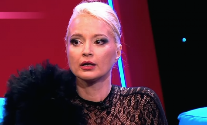 MAJA NIKOLIĆ NE LIČI NA SEBE! Pevačica promenila lični opis, prisutni zanemeli kada su je ugledali! (VIDEO)