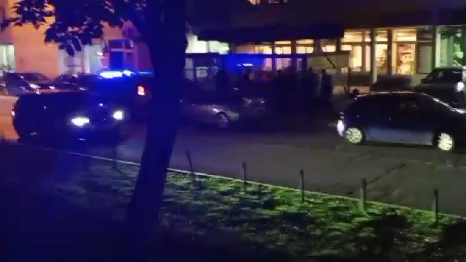 PUCAČ POBEGAO KA RADNIČKOJ ULICI Opsadno stanje na Čukarici, u toku akcija Vihor 3! (VIDEO)