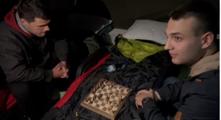 STUDENTI KOJI ŽELE DA UČE POKAZALI NAM KAKO PROVODE HLADNE NOĆI: "Svi smo se razboleli od hladnoće" (VIDEO)