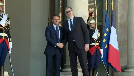 "VIDIM DA SU ME OSUDILI NA DOŽIVOTNU KAZNU ILI SMRT" Vučić iz Pariza: "Sve prihvatam, zato pozivam narod u subotu da se borimo za Srbiju"