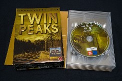 NAJČUDNIJA SERIJA SVIH VREMENA PREMIJERNO JE EMITOVANA PRE 25 GODINA! Držala je milione u neizvesnosti