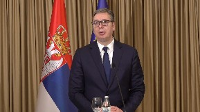 ZAJEDNO SA NARODOM Vučić sutra razvija najveću srpsku zastavu na ulicama Beograda