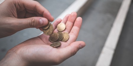 LAŽNE KOVANICE NAPRAVILE POMETNJU Crnogorci zabranili da se sa njima plaća prevoz