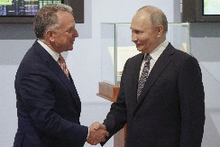 ČETIRI I PO SATA RAZGOVARALI U BIBLIOTECI Oglasio se Kremlj o sastanku Putin i Vitkofa, kroji se sudbina Ukrajine