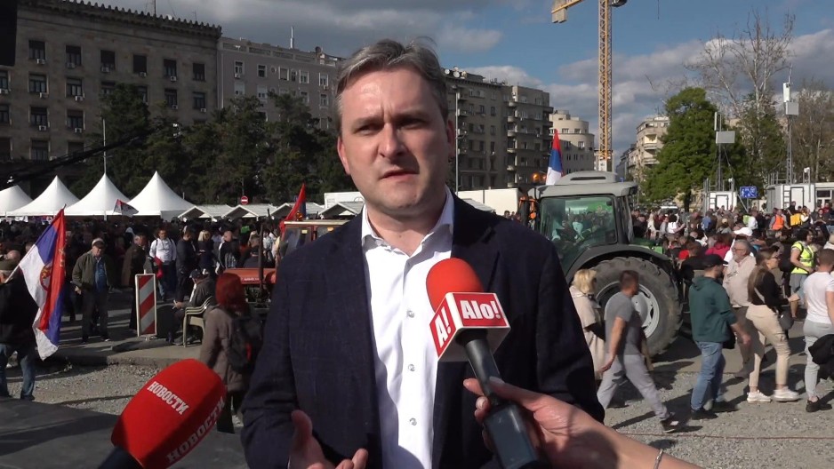 NIKOLA SELAKOVIĆ ZA ALO! "Ta njihova revolucija u neuspelom pokušaju izrodila je sa naše strane Pokret za narod i državu"